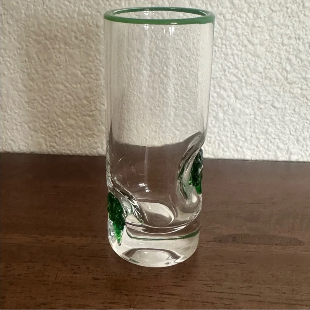 St. Patrick's day four leaf clover icon shot glass - Picture 2 of 3
